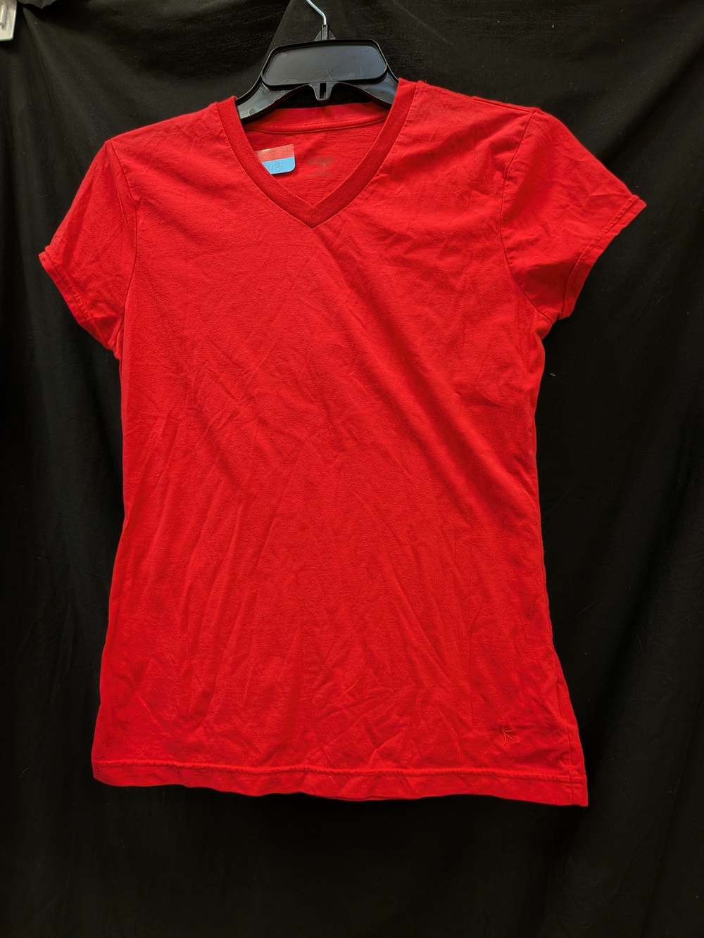 Danskin Red V-Neck Short Sleeve Tee